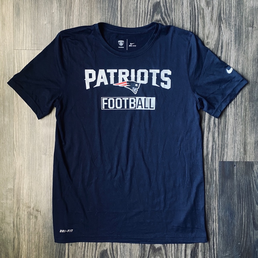 Women’s Nike Patriots Dri-fit Short Sleeve Tee